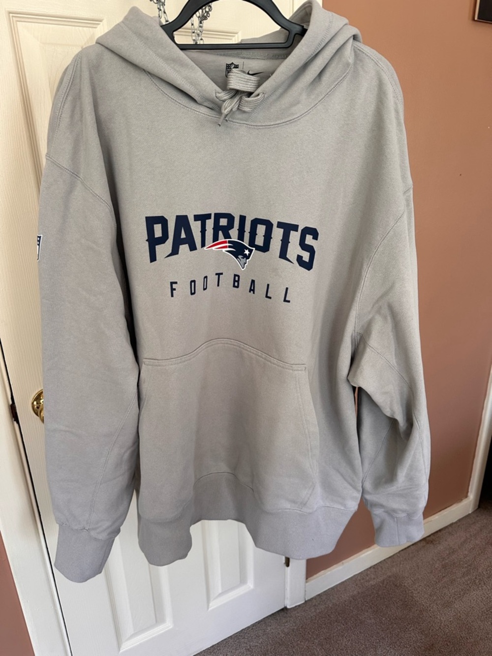 Nike Patriots Football Gray Hoodie
Brand new, no tags
Men’s xxl